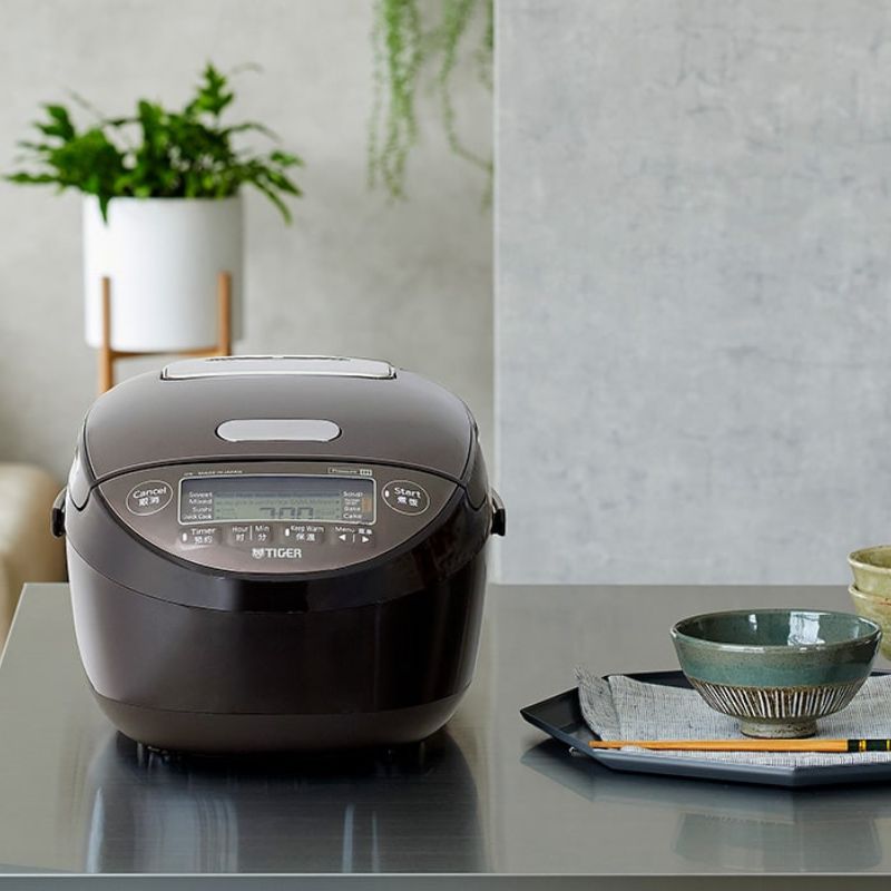 Nồi cơm điện tử cao tần áp suất Tiger 5 trong 1 JPK-W10W [1.0L]