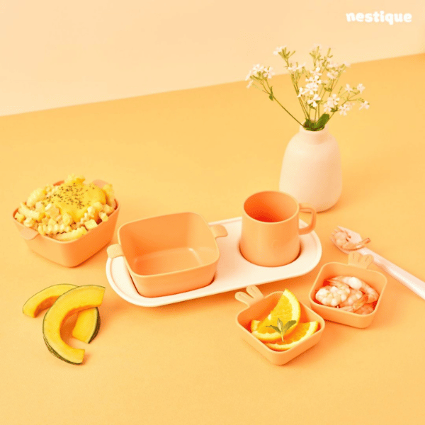 Khay ăn sáng trẻ em cao cấp 2 ngăn hiệu Nestique N-14 (2024 Color)
