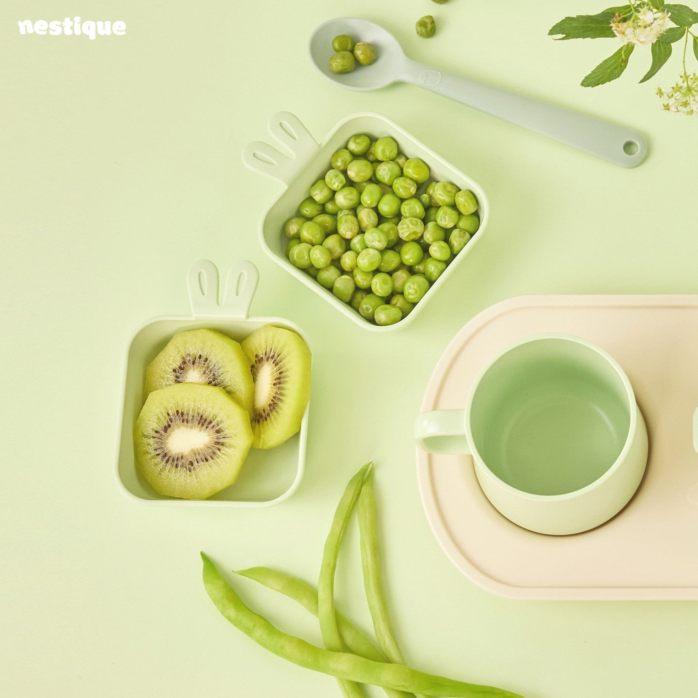 Khay ăn sáng trẻ em cao cấp 2 ngăn hiệu Nestique N-14 (2024 Color)